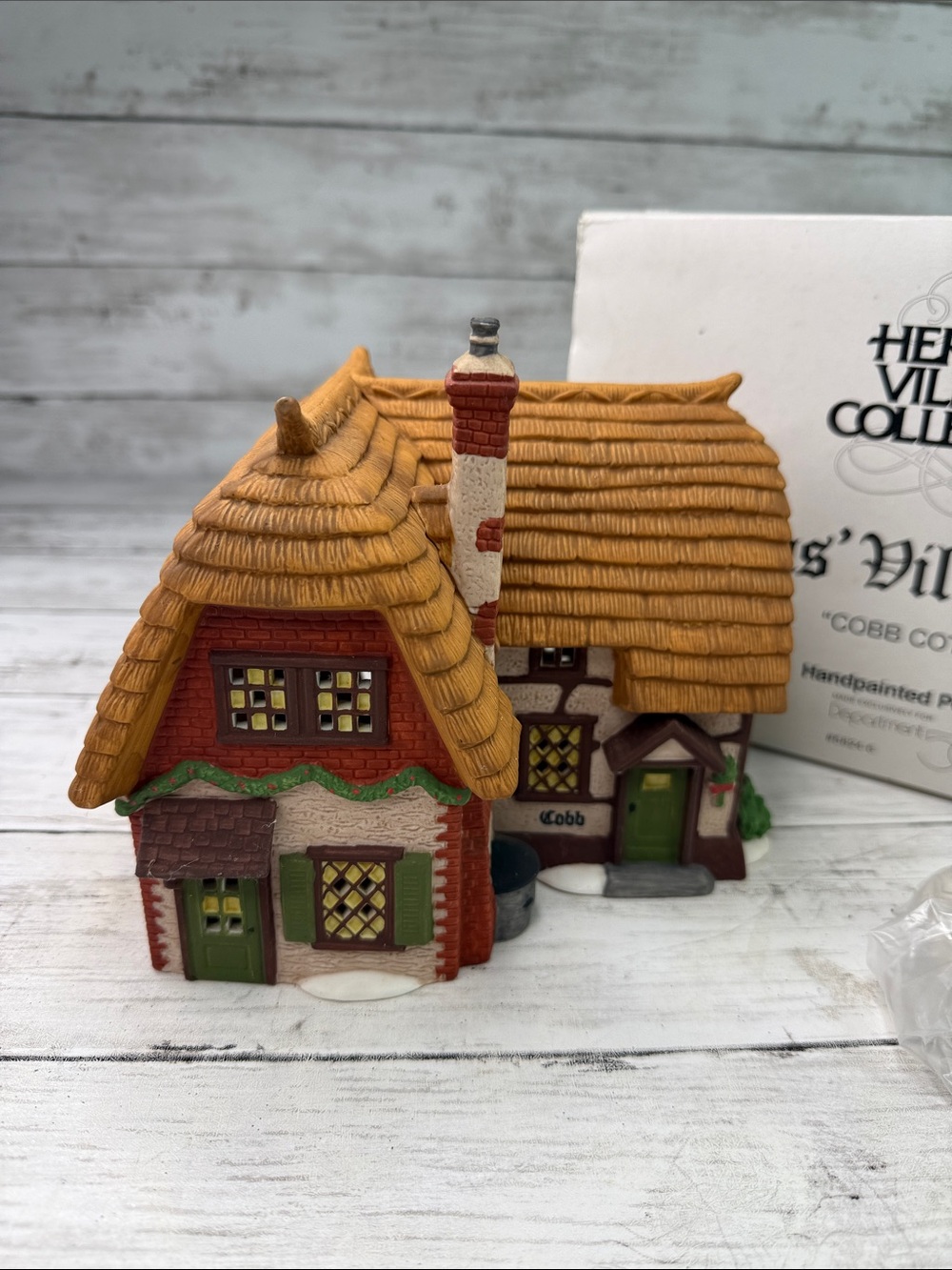 Dept 56 COBB COTTAGE Dickens Christmas village with box and light vintage